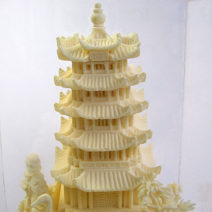 武汉黄鹤楼纪念品 骨雕黄鹤楼