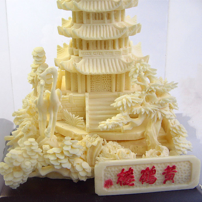 武汉黄鹤楼纪念品 骨雕黄鹤楼